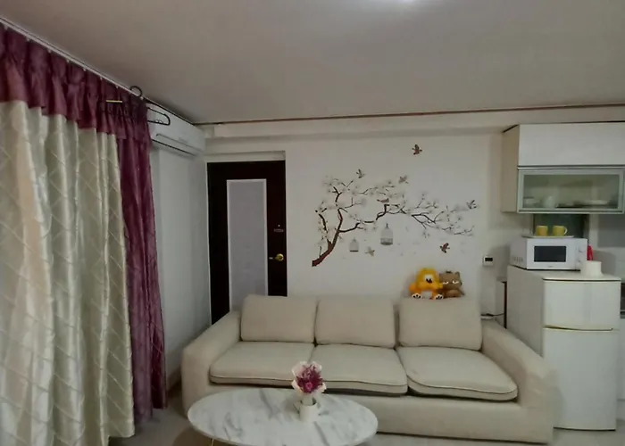 Villa H House *